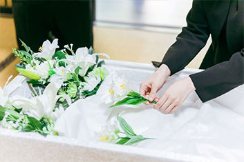 家族葬の範囲