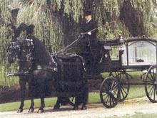 イギリスの葬儀に使う馬車